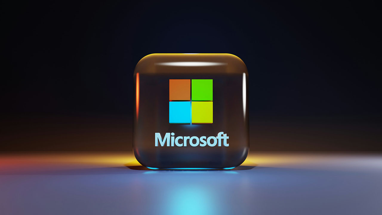Microsoft Tr&aelig;ner Ny AI-Model Stor Nok Til at Konkurrere Med K&aelig;mpe LLM&rsquo;er