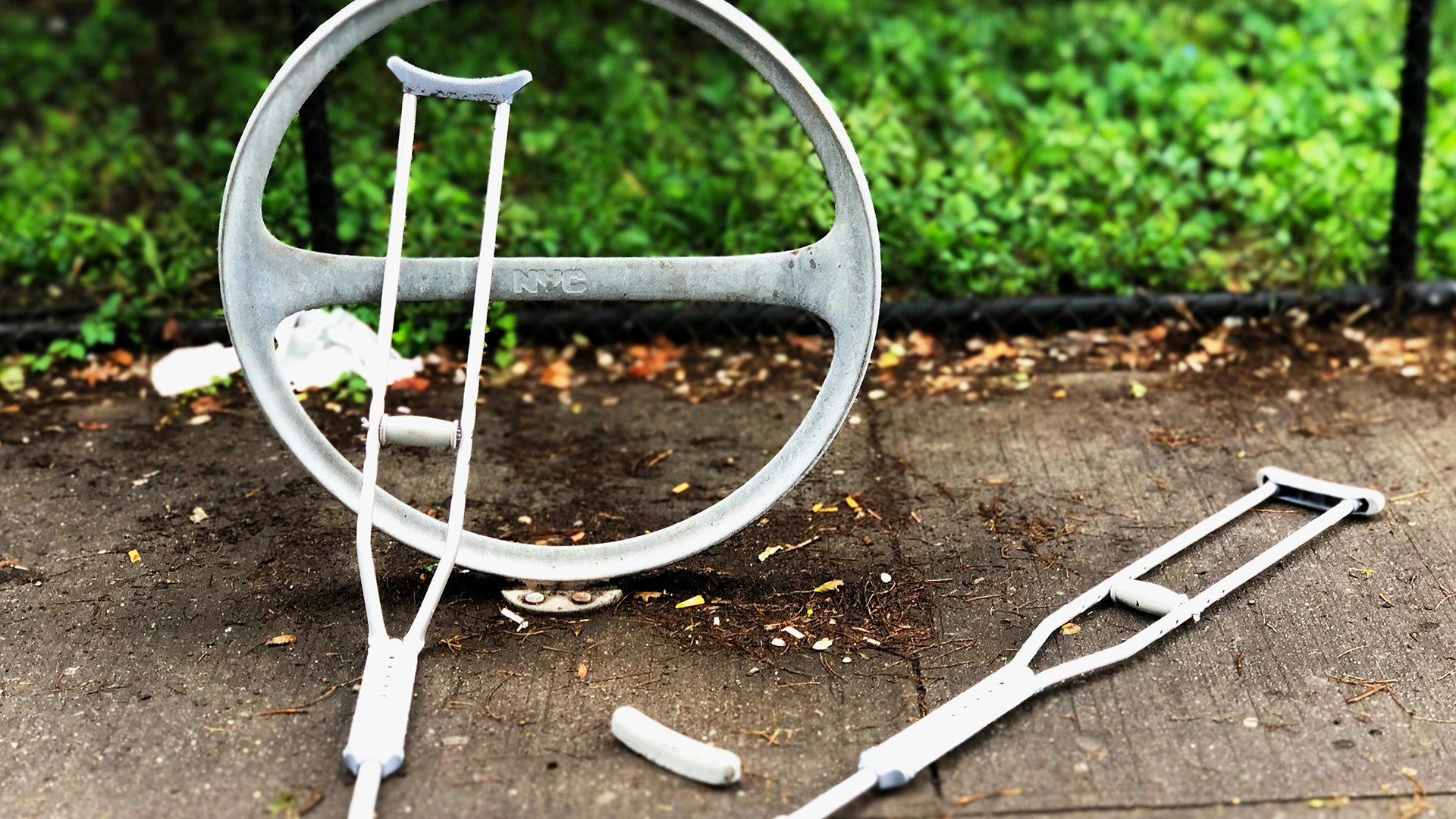 B&aelig;rbar AI-enhed hj&aelig;lper slagtilf&aelig;ldeoverlevere med at undg&aring; fald i rehabilitering